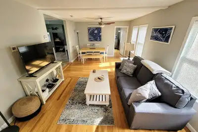 Image de Monthly Rental\/House on Atlantic Hill- Easy access to Nantasket\/Gunrock Beaches.