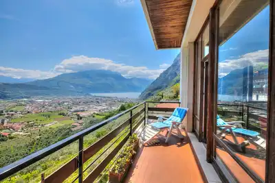 Image de Sunrise On The Garda Lake, Riva del Garda, Italy