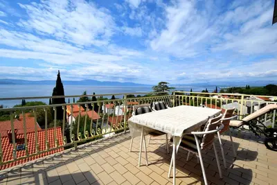 Image de Appartement de deux chambres avec la terrasse et la vue sur le mer Njivice, Krk (A-21326-b)