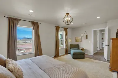 Surrey Lane Ranchette