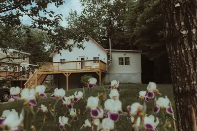 Image de Tranquil Lake Home with Beach & Lake Access!