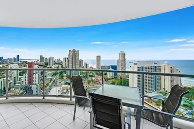 Image de Towers of Chevron 2 Bedroom Ocean Apartment!