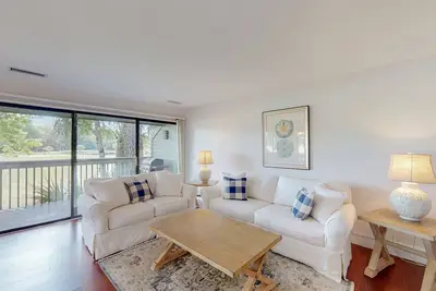 Image de Beautifully renovated villa with stunning views!