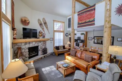 Image de 2br w/ Loft - Fireplace, Bbq, Horseshoe Pit, Swing