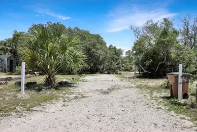 Image de Rv Lot, Indian Pass, Close To The Beach ~ Maxtoria