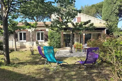 Image de Avignon- Villeneuve les Avignon Maison avec jardin.