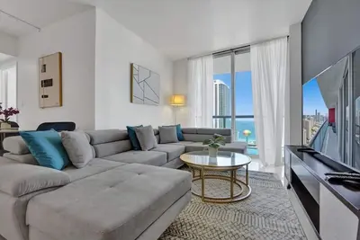 Image de Stunning Beach Resort Large 4br 3ba Condo 24 Fl