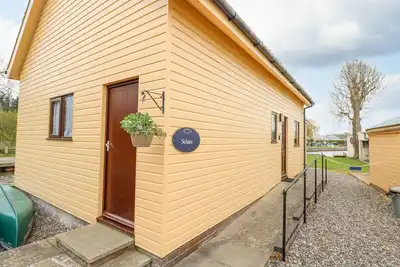 Image de Solace Lodge, pet friendly, with a garden in Stalham