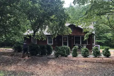 Image de Cozy house in private Leesville Lake community