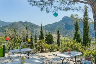 Image de Tres belle maison avec piscine