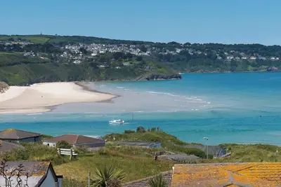 Image de Beautiful chalet with panoramic views of the sea. 2 minutes walk from the beach.