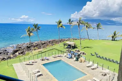 Image de * * June 1 to June 5 Deal! * * Oceanfront Newly Renovated Condo \"Amazing Views\"