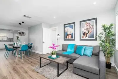 Image de Beachside Bliss: 2br/2ba Oasis with Beach Access