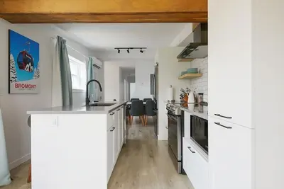 Image de condo 3 chambres avec foyer, 837 shefford suite 200