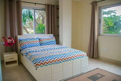 Image de 12 minutes from Osu  Oxford Street 2bdr/2. 5 Bathrooms
