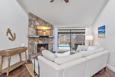 Image de Beautiful Pool Home Close to Top Beaches and Golf!