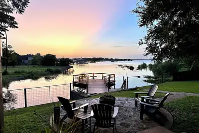 Image de Private Gated Waterfront Lake Buchanan Home! Hot tub, Dog Friendly, Fully Fenced