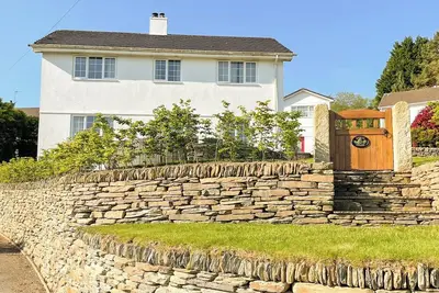 Image de 4 chambres à coucher à Latchley, near Callington