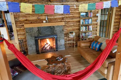 Image de Cozy Mountain Cabin ☆ Hot tub ☆ Work From Home and Pet Friendly