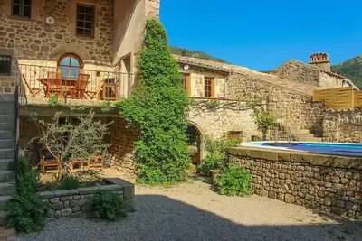 Image de Maison de caractère avec piscine privée