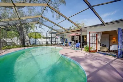 Image de Palm Harbor Rental w\/ Private Pool: 3 Mi to Beach!
