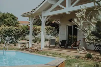 Maison avec piscine et belle vue sur la campagne