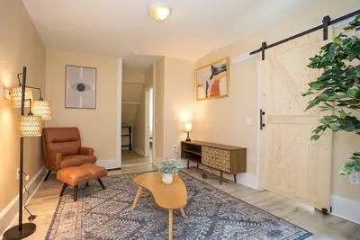 Image de Spacious Massachusetts Apartment #2