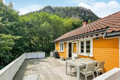 Image de Belle maison à Kvås avec WiFi