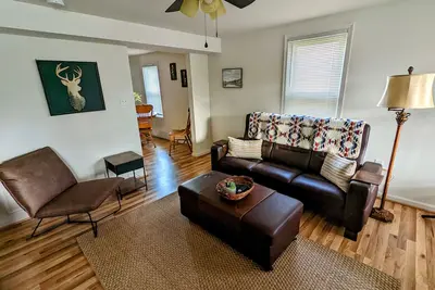 Image de The Warren House: 5 minutes to Shenandoah National Park!