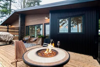 Image de Sea, Sunrises, Sauna | Oceanfront Luxurious Retreat
