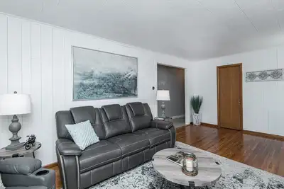 Image de Discounted Oasis! 5 Star-3 Bedroom Showstopping Duplex 4 Minutes to Mayo Clinic!