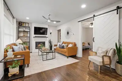 Image de Cozy Home w/ Private Deck + Smart TVs, Dt Marietta & Atl