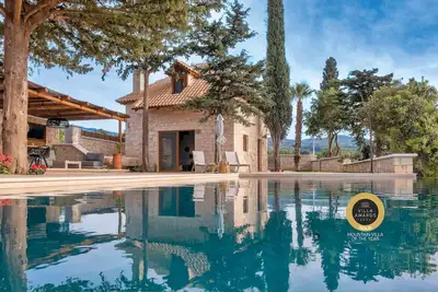 Image de Fully private, romantic getaway, with stunning views!