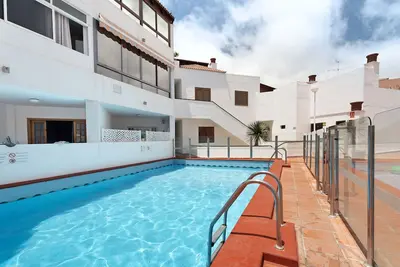 Image de Appartement de vacances \"Colina Vista\" avec vue montagne, piscine partagée et Wi-Fi