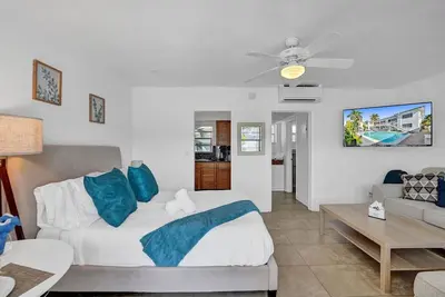 Image de Waves on Desoto Deluxe studio # 4