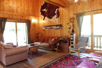 Image de Chalet en bois 200m² à Crest-Voland - 4 chambres, mezzanine, 10-12 pers, proche pistes et centre