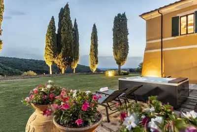 Image de Maison de vacances avec bain à remous, climatisation, Wifi, Tv, patio, vue panoramique, parking