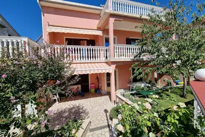 Image de Appartement de vacances Crikvenica pour 1 - 4 personnes avec 2 chambres à coucher - Appartement de v
