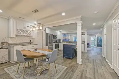 Image de Spacious remodeled Townhome