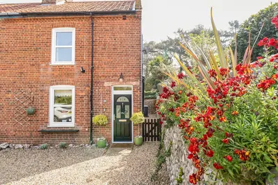 Image de 8 Melinda Cottage, pet friendly, with open fire in East Runton