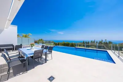 Lirios View by Interhome