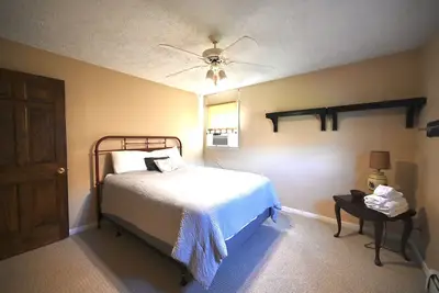 Image de Secluded Home on 20 Acres with Hot Tub, Horse Barn, and Private Mountain Stream