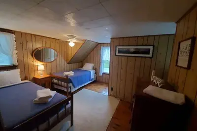 Image de Hillside Family Home Over Looking Duhnams Bay Inlet.