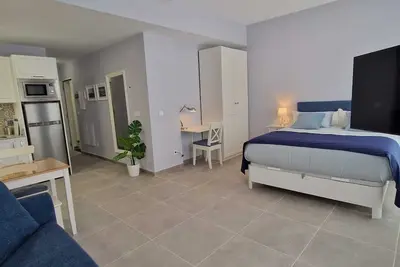 Image de Studio-Confort-Sdb privée avec douche-Balcon-3ºB