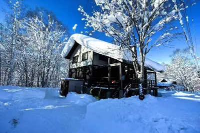 Image de Japanese modern house with Onsen