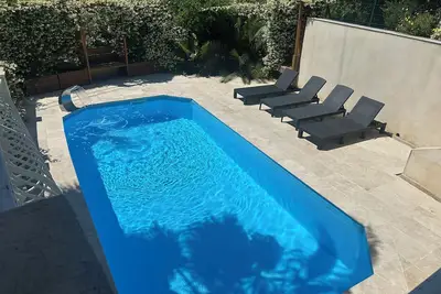 Image de Villa Paradis - Cannes - Piscine, jardin fleuri, jacuzzi