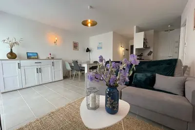 Image de Bel Appartement T2 en Centre-Ville d'Arcachon avec Balcon, à 200m de la Plage et Proche de la Gare