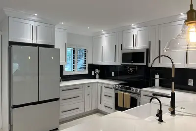 Image de Newly Renovated Saddlebrook 1 bed/1 bath Condo on Golf Course