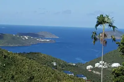 Image de Quiet Cozy Island Mountain Getaway
