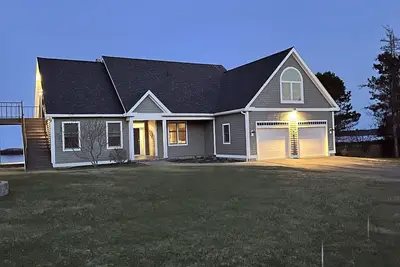Image de Luxury Oceanfront Home + Loft in Maine - Private, Beach, Oceanfront